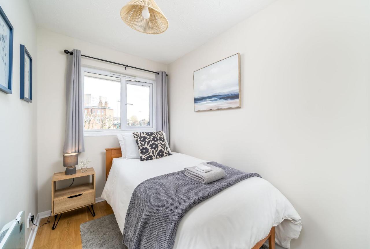 Homely And Stylish Bermondsey Apartment With Parking London Bagian luar foto